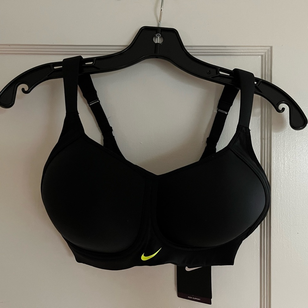 NIKE Pro High Support Sports Bra 34DD